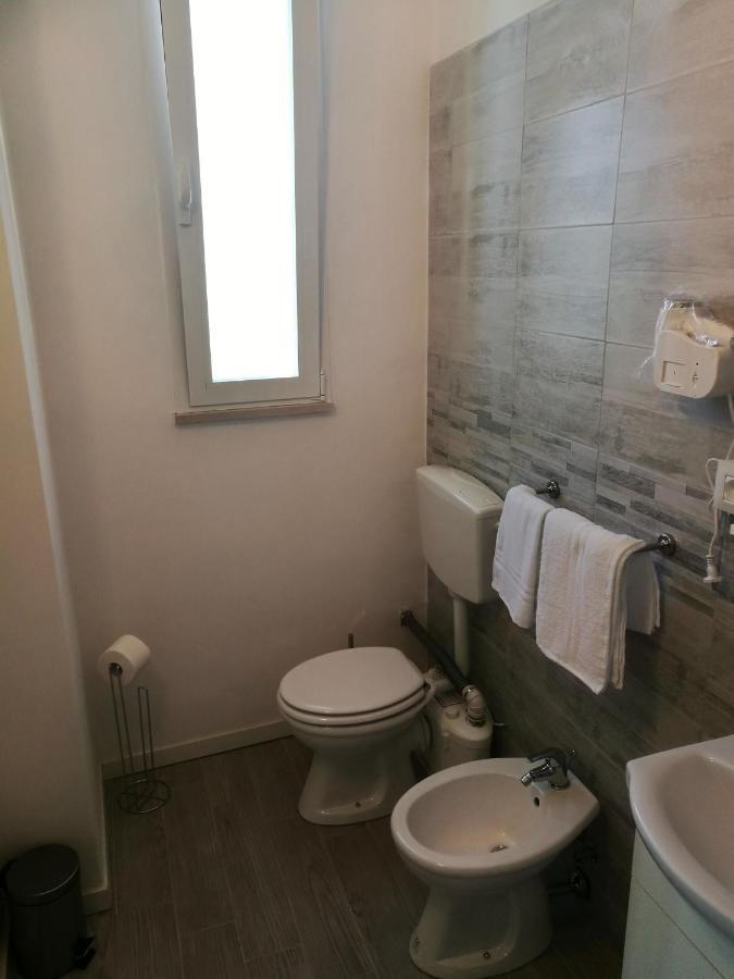 Settimo Sole Affitta Camere Таранто Экстерьер фото