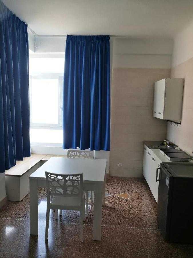 Settimo Sole Affitta Camere Таранто Экстерьер фото